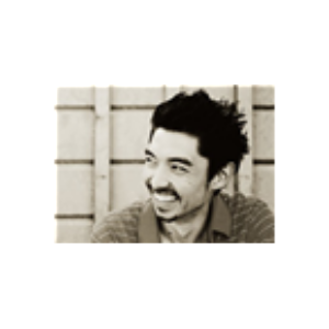 Travis Holcombe-logo